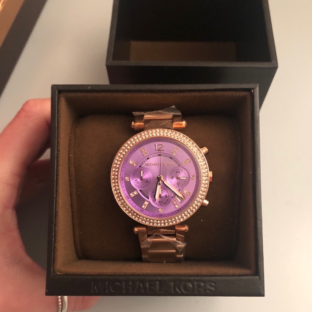 Michael Kors: Rose Gold Watch with Purple Face